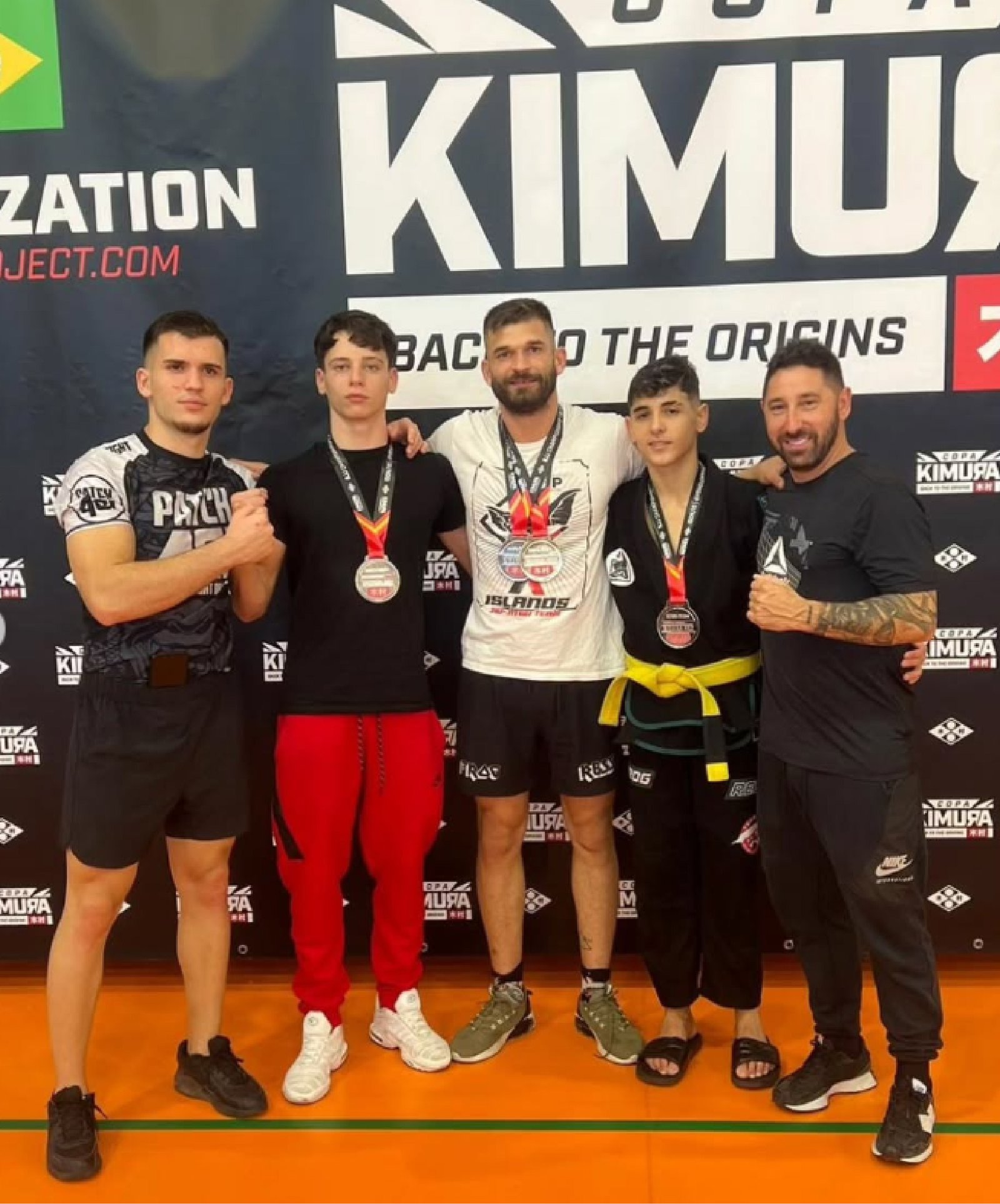 Podio de Equipo JP Campos Team en Torneo de Jiu Jitsu